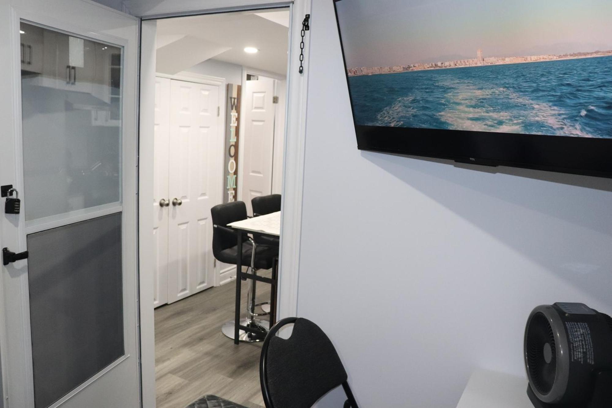 Garden 2 Bedroom Apt - Free Parking Wifi Laundry Workstation Brampton Exterior foto